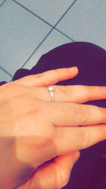 Avez-vous publié une photo de votre bague de fiançailles ? - 1