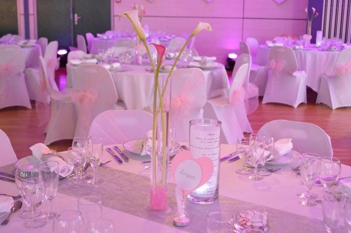 salle eclairage rose