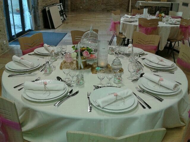 Table / couverts/ assiettes - 2