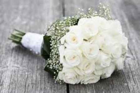 bouquet de rose blanches