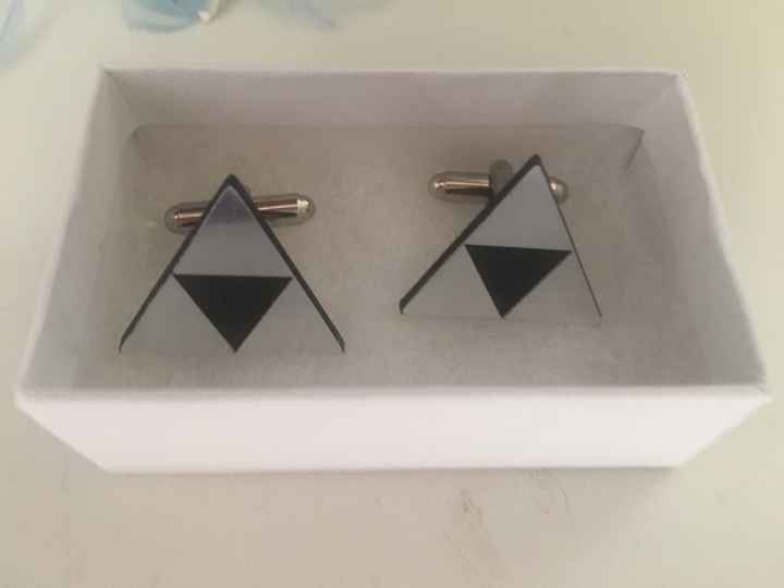 Boutons de manchettes reçus (thème zelda) - 1