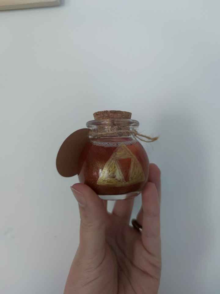 Astuce pour sceller un bouchon de liège sur une fiole ? - 1