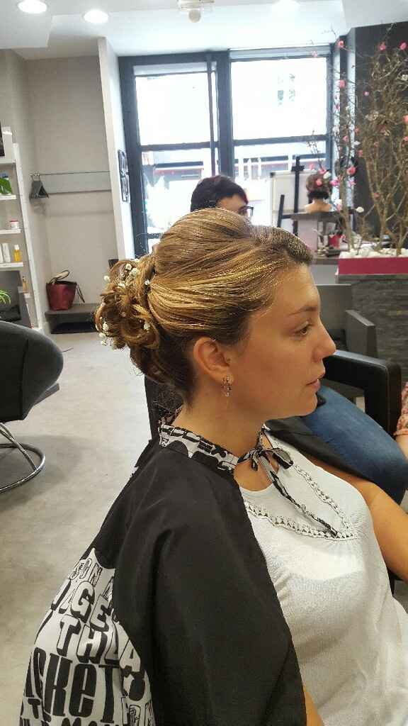 Essaie coiffure et nouveau maquillage - 1