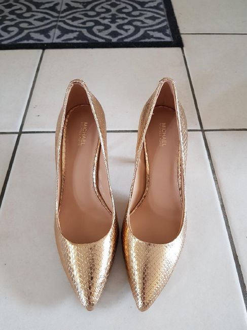  Chaussures trouvées - 2