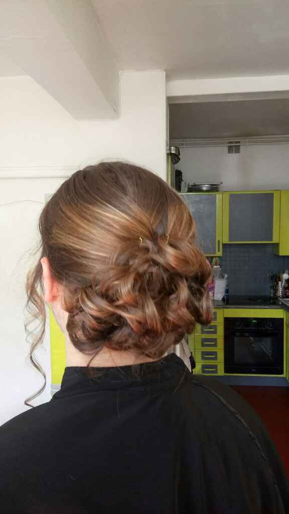 Essai coiffure maquillage robe j-24 - 1