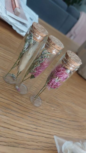 Voici les cadeaux pour mes invités tous fait main il manque les dragées j'ai pas reçu les contenants 4