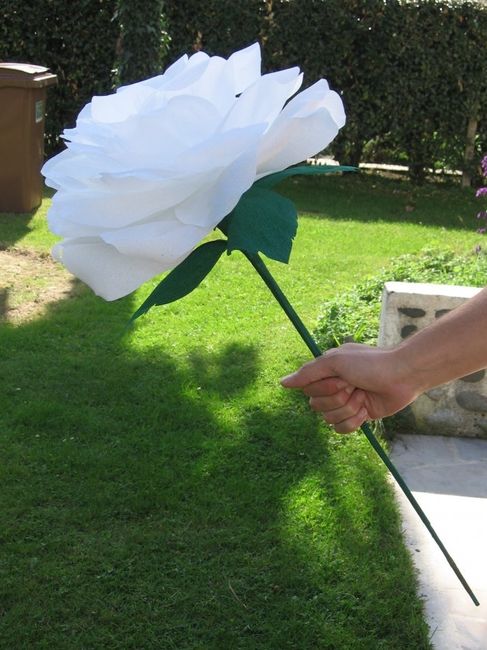 Grosse fleur en papier