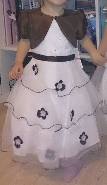 Est-ce mesquin de proposer une robe tati pour demoiselle d'honneur fillette ? - 1