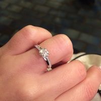 Avez-vous publié une photo de votre bague de fiançailles ? - 1