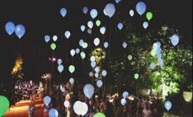 Lâcher de ballons lumineux 