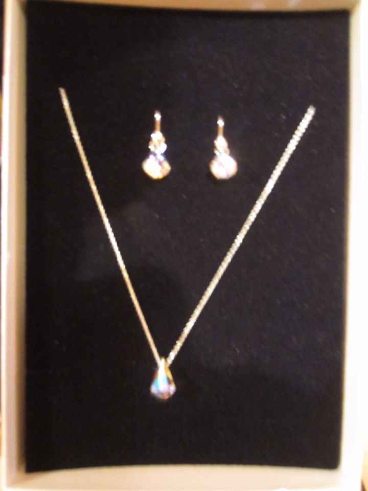 Boucles d'oreilles et collier