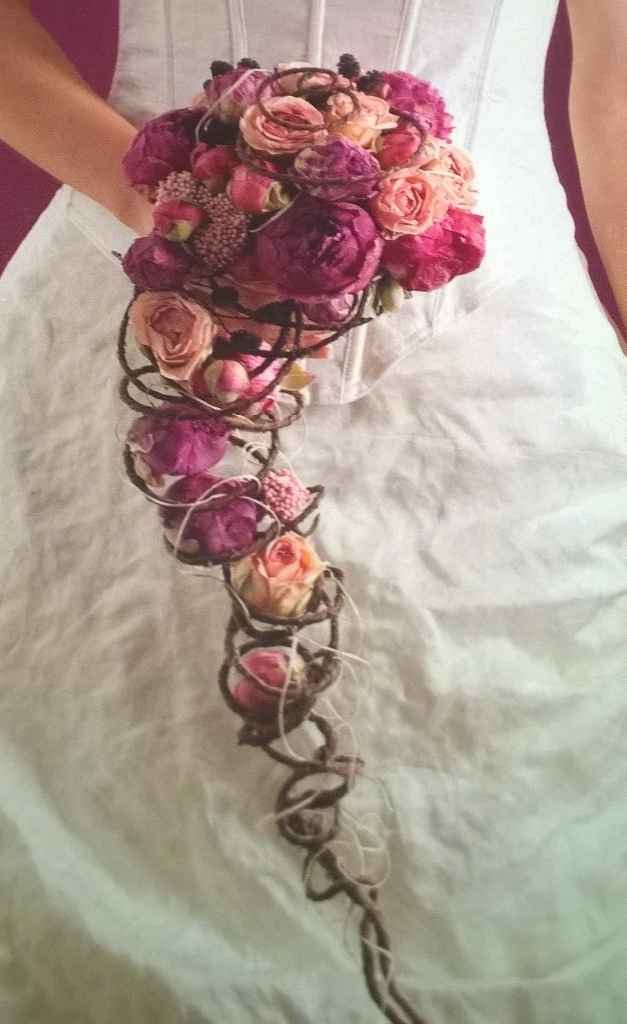 moi ce sera un mix entre ce bouquet numéro 1 mais tout sera dans les tons orangés pour donner de l'é