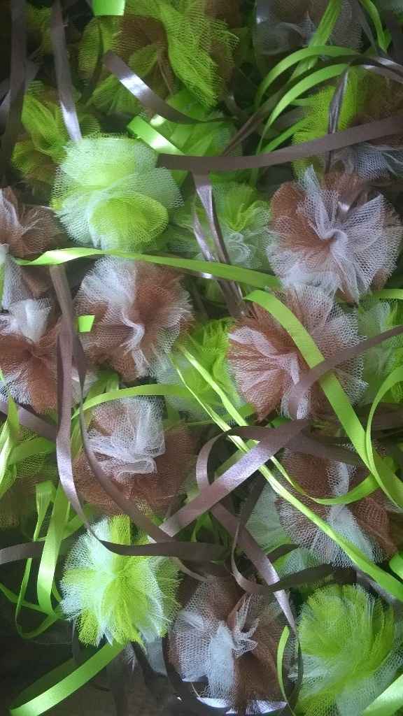 voila pompons d'un peu toutes les couleurs