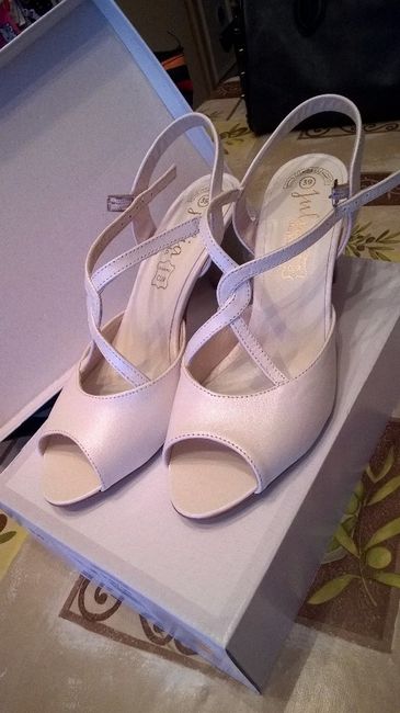Enfin j'ai trouvé mes chaussures pour la cérémonie mais je changerai pour danser