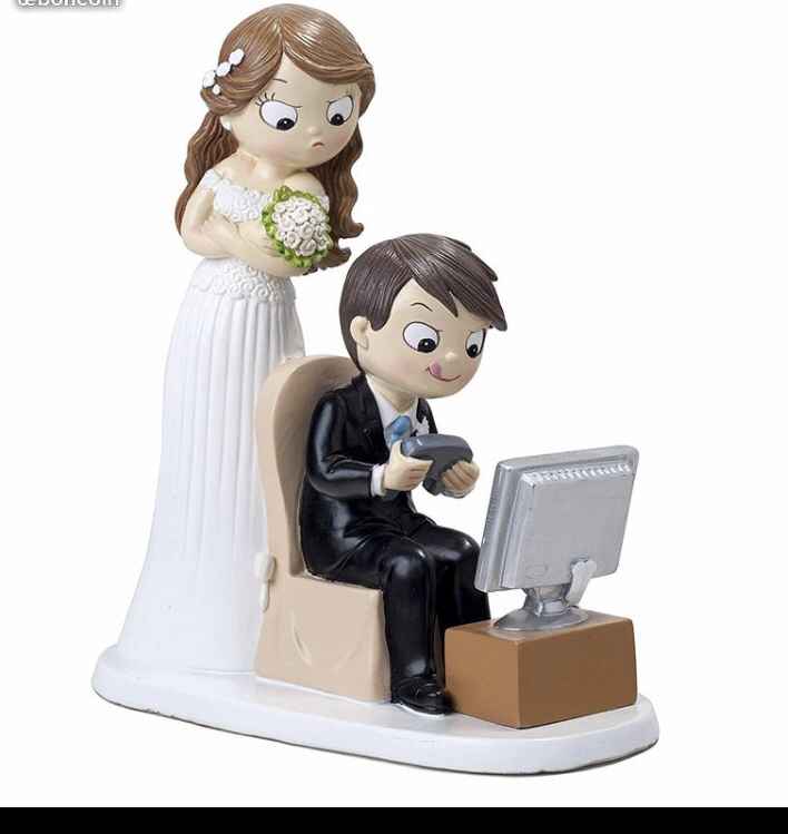 Cake topper avec figurines 🆚 cake topper avec noms ? - 1