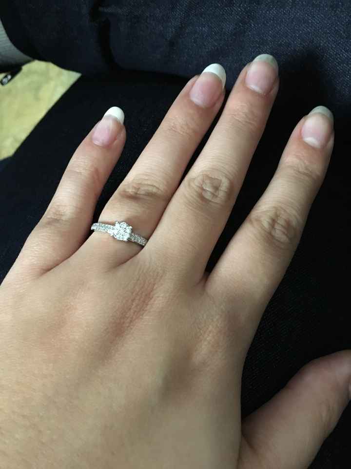 Avez-vous publié une photo de votre bague de fiançailles ? - 1