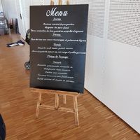 Notre déco de mariage du 21 sept! Thème rouge et blanc et accompagnés de voitures et de livres!! - 1