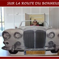 Notre déco de mariage du 21 sept! Thème rouge et blanc et accompagnés de voitures et de livres!! - 1