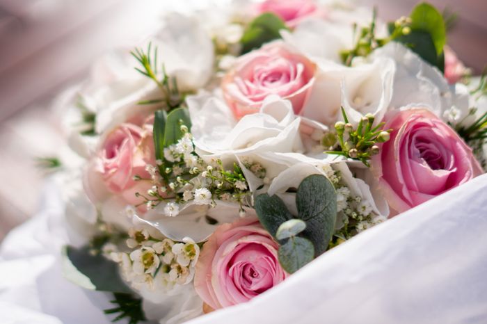 Le bouquet de fleurs : blanc ou de couleurs ? 1