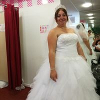 Combien de robes avez-vous essayé ? - 1