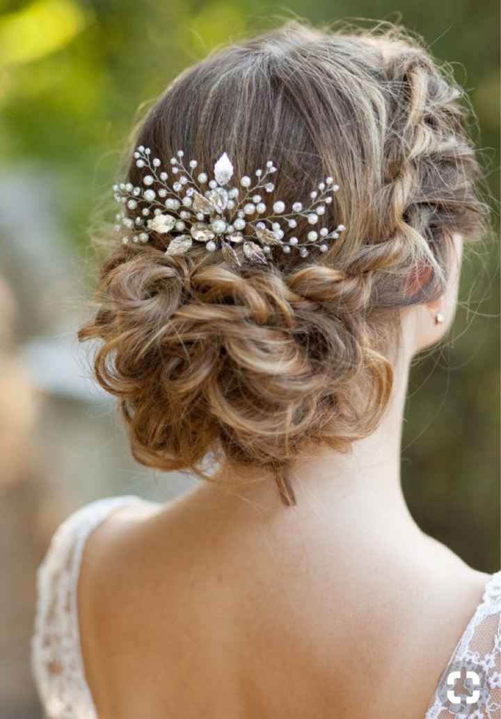 Aidez-moi à choisir une coiffure selon ma robe - 4