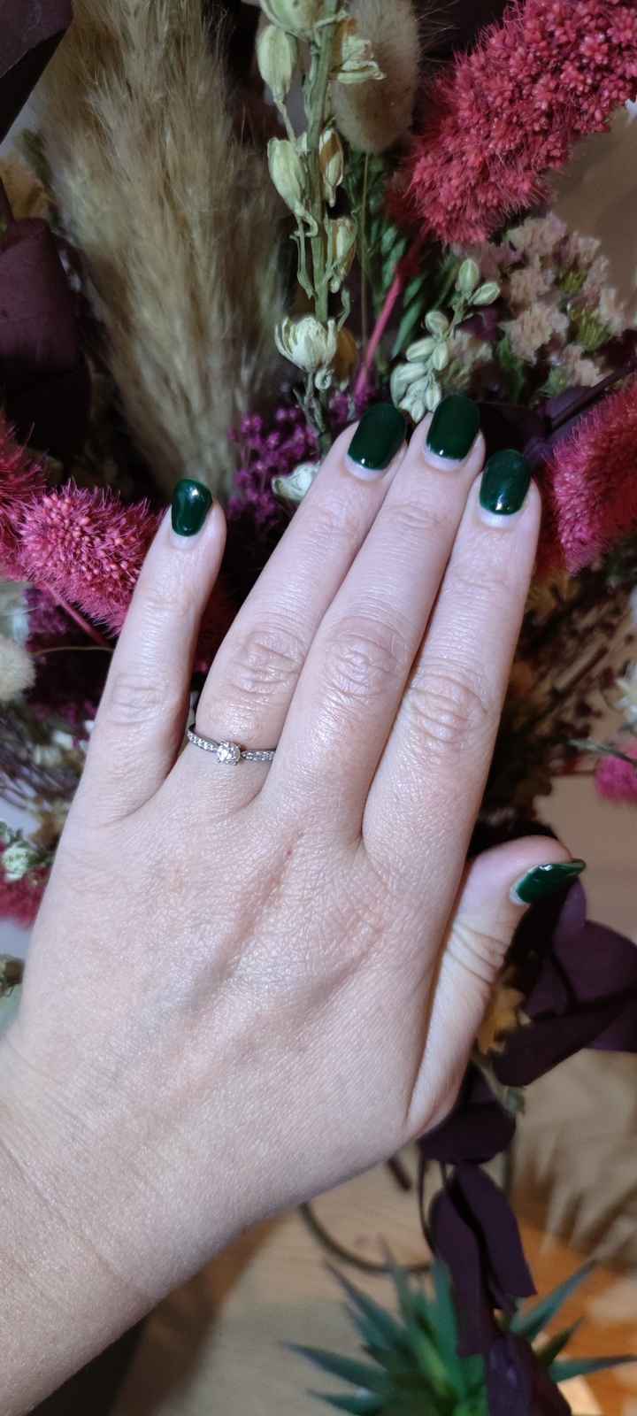 Ta bague de fiançailles sur le Pinterest de Mariages.net ça t'intéresse ? ❤️ - 1