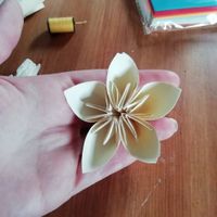 Decoration avec fleur en papier - 1