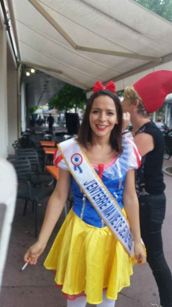 Enterrement de vie de jeune fille fait - 2