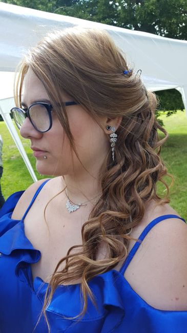 Besoin d'aide pour la coiffure - 1