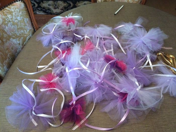 Noeuds de voiture et pompons en tulle help ! - 2