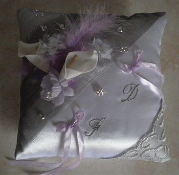 idée de coussin pour les alliances