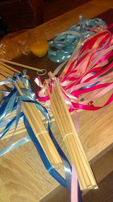 Help bâtons rubans - 1