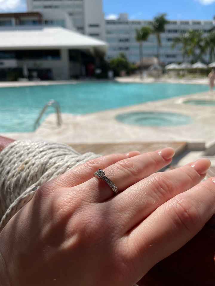 Ta bague de fiançailles sur le Pinterest de Mariages.net ça t'intéresse ? ❤️ - 1
