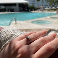 Ta bague de fiançailles sur le Pinterest de Mariages.net ça t'intéresse ? ❤️ - 1