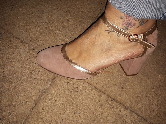 Voici ma robe ,mes chaussures, mon bouquet - 2
