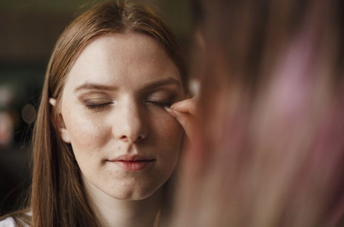 Préparatifs : étape maquillage par Violette sucrée