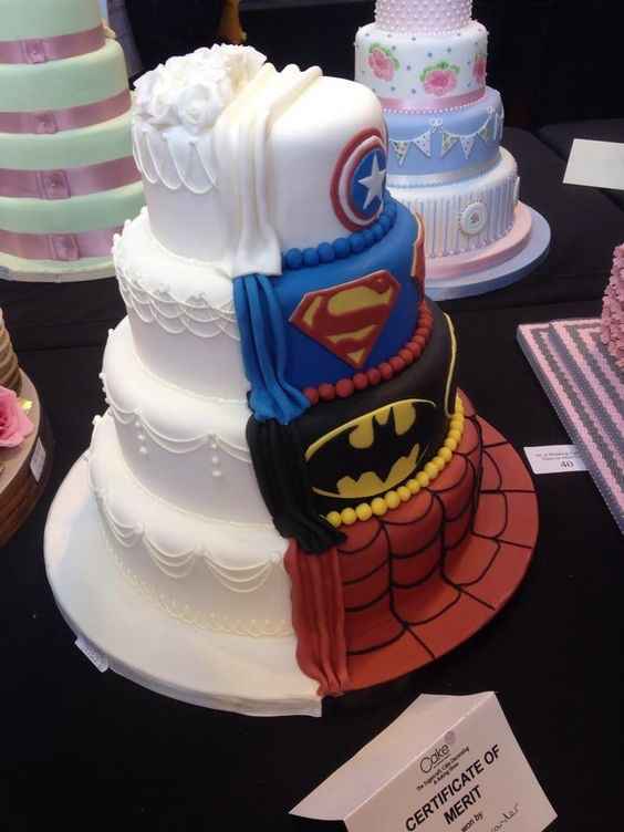 Super-hero mais que le mariage ne se transforme pas en fête d'anniversaire - 4