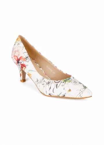 1. Escarpins fleuris jaune