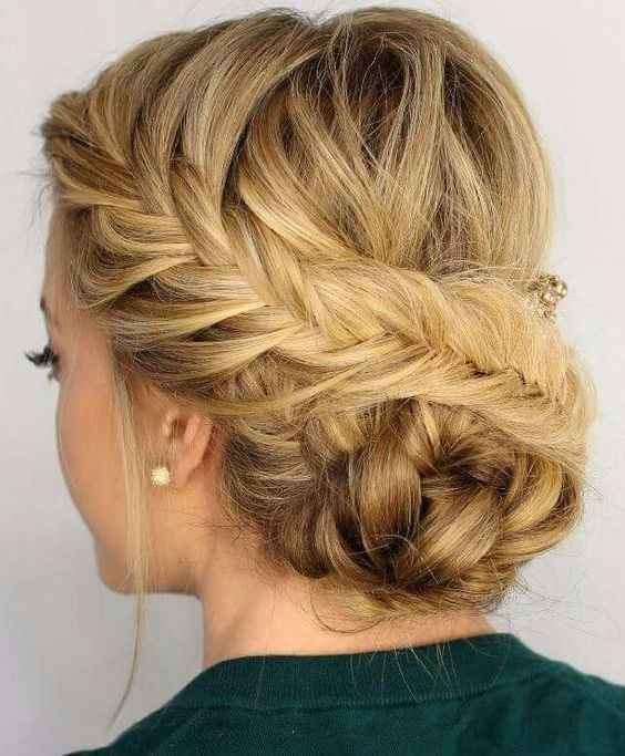 chignon avec tresse épi