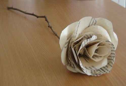 1. La rose en papier récup'