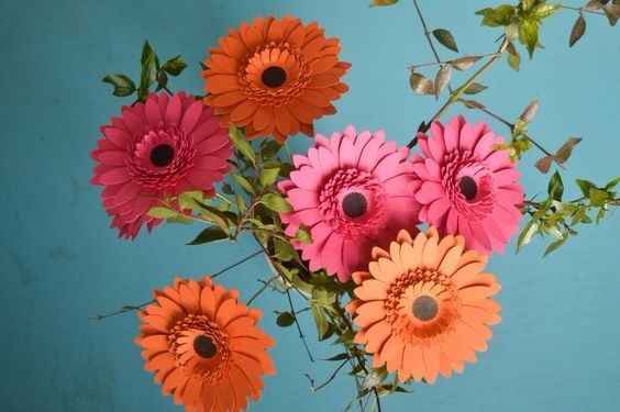 4. Les gerberas en papier