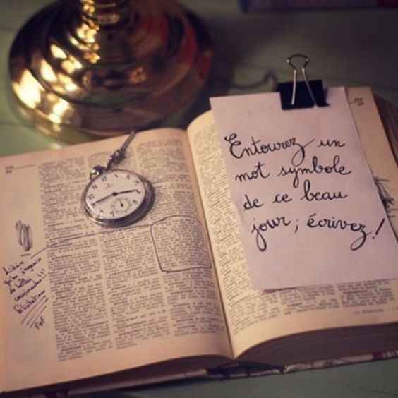 7. Le dictionnaire, où les invités entourent un mot de leur choix et complète par une petite pensée