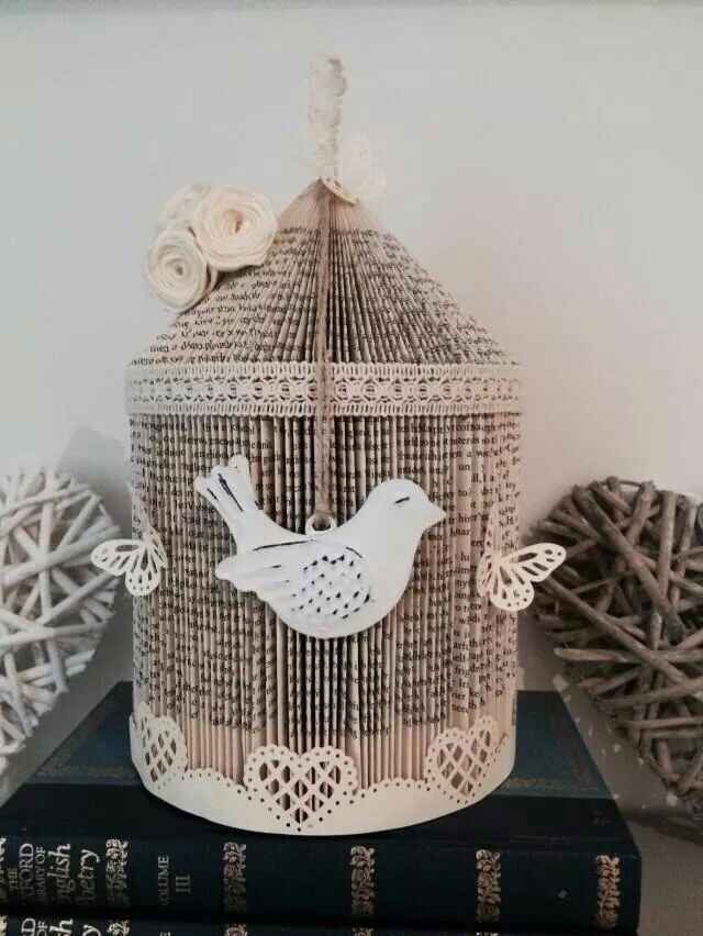 7. La cage à oiseaux en vieux livre