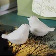 Salière, environ 1.65-1.80EUR sur aliexpress