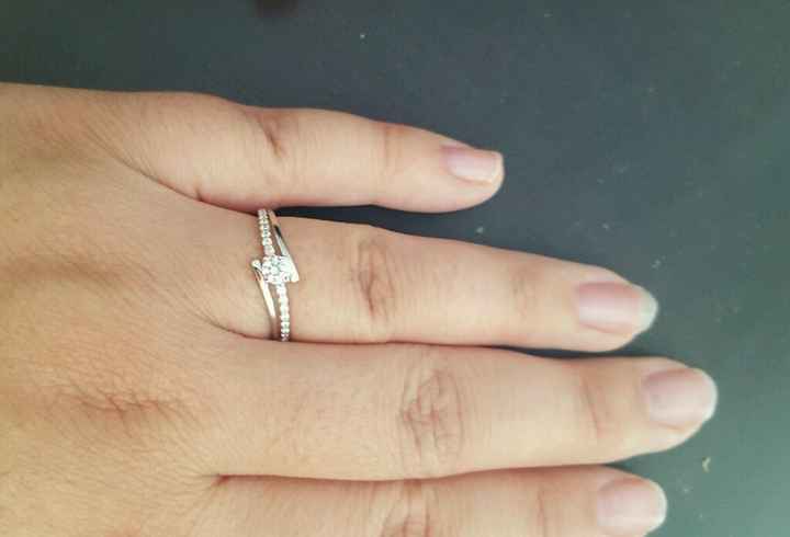 Les bagues de fiançailles - 1