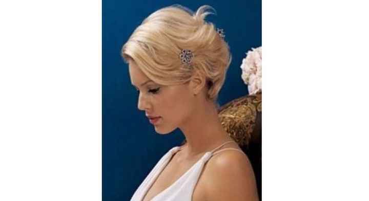 Coiffure mariée cheveux courts - 31