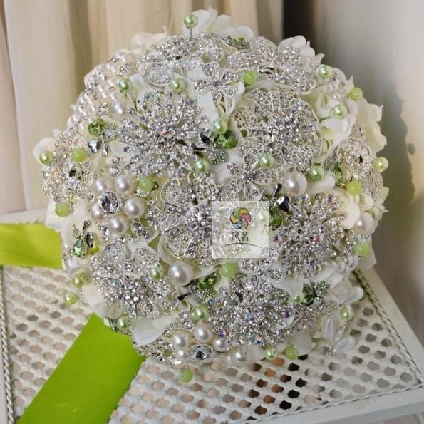 Bouquet mariée sans fleur ou fausse fleur - 56