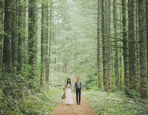 Photo de couple en forêt -1