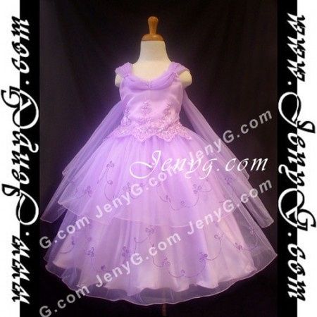 La robe de notre  tite Elfe Xana ....