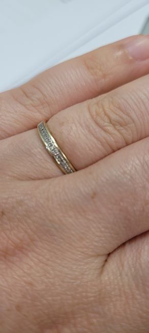 Ta bague de fiançailles sur le Pinterest de Mariages.net ça t'intéresse ? ❤️ - 1